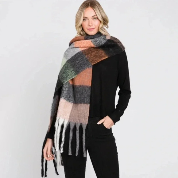 Fuzzy Plaid Scarf With Tassels - Picture 1 of 4